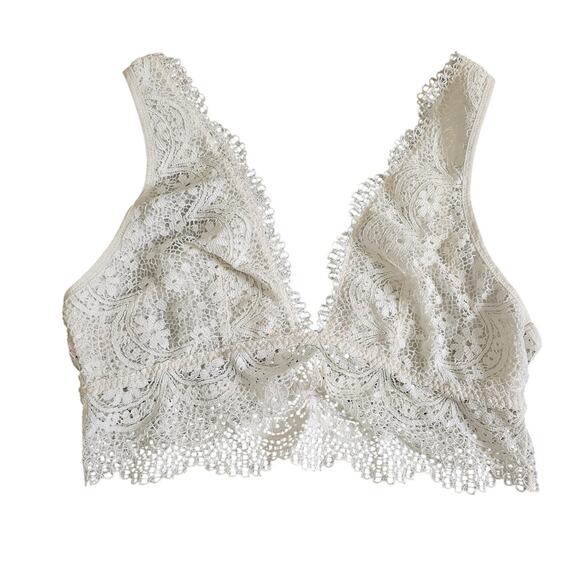 Victoria’s Secret lacey bralette bundle of 2 white and purple size medium - Picture 3 of 6